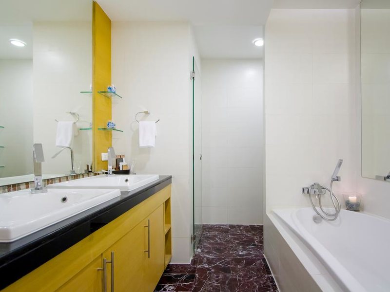 Urbana Sathorn 239643