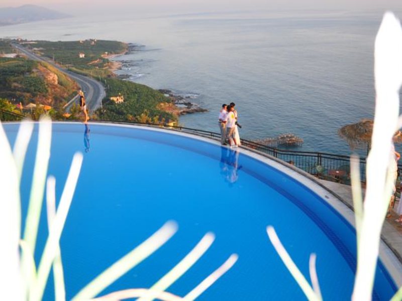 Utopia World Hotel  61146