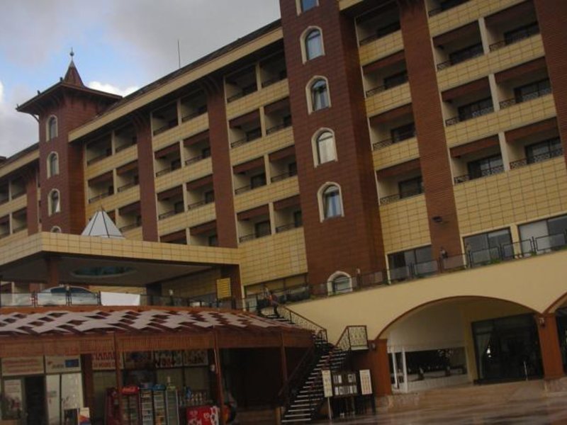 Utopia World Hotel  61152