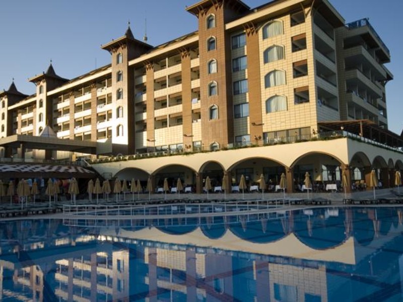 Utopia World Hotel  61157