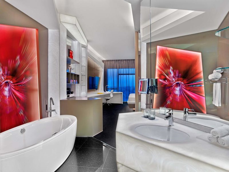V Hotel Dubai, Curio Collection by Hilton (ех 204193