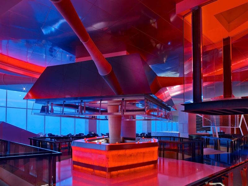 V Hotel Dubai, Curio Collection by Hilton (ех 204196