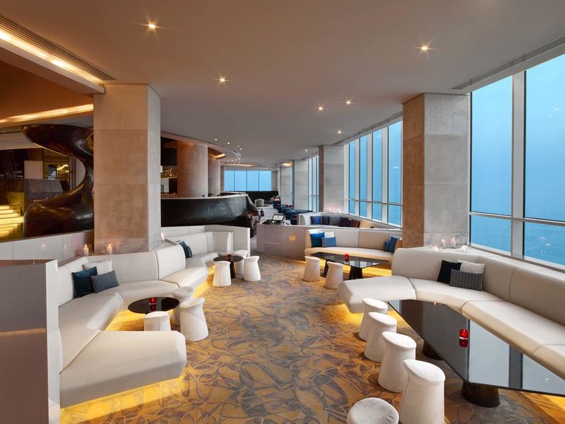 V Hotel Dubai, Curio Collection by Hilton (ех 204198