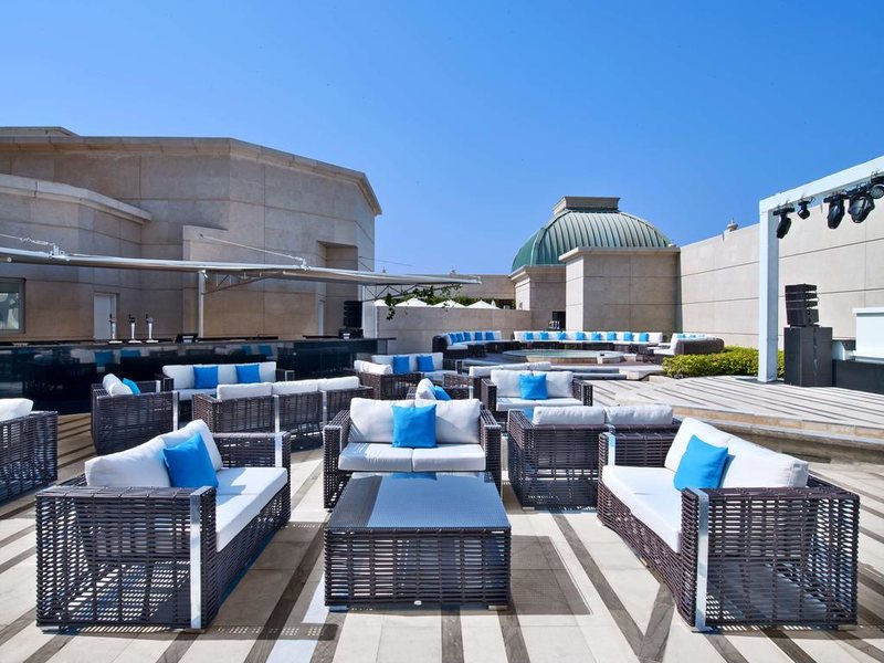 V Hotel Dubai, Curio Collection by Hilton (ех 204206