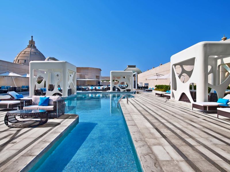 V Hotel Dubai, Curio Collection by Hilton (ех 204209