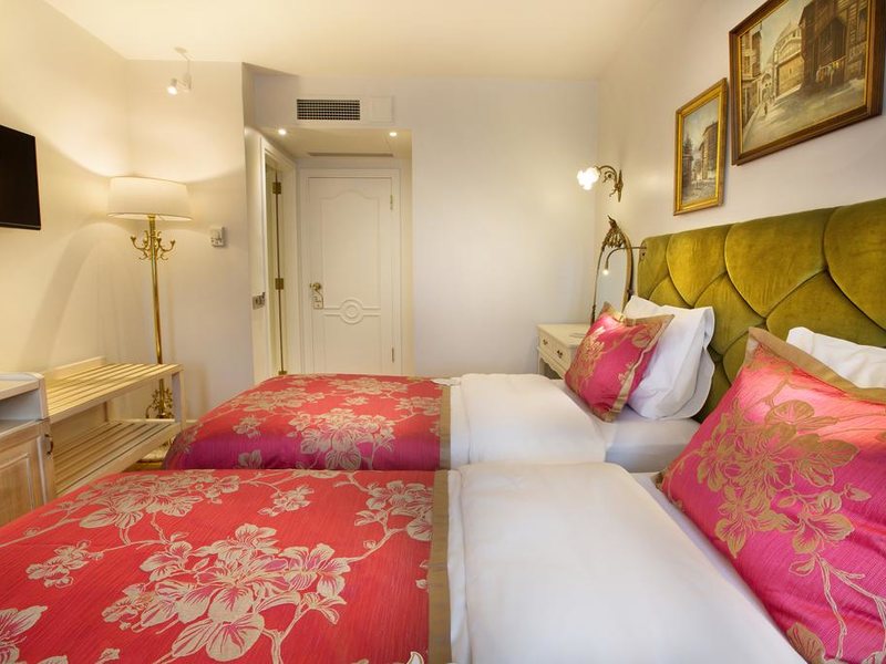 Valide Sultan Konagi 302996