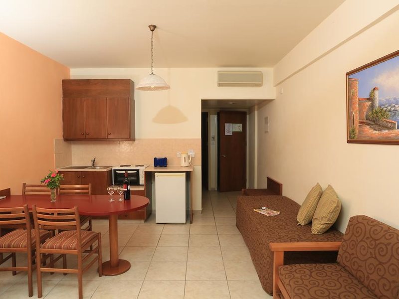 Vangelis Hotel Apartments 255058