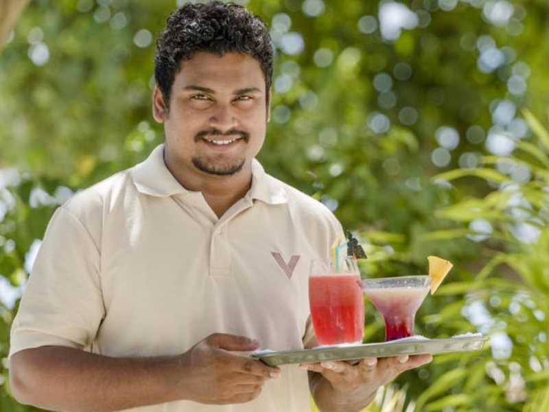 Velana Beach Maldives 137100