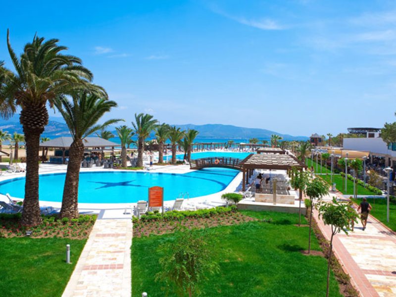 Venosa Beach Resort  44392