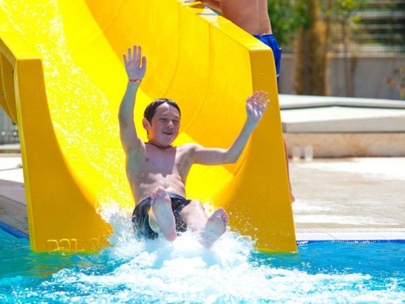 Venosa Beach Resort  44400