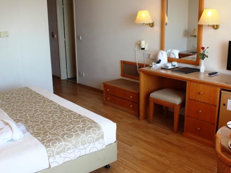 Venus Beach Hotel 92330