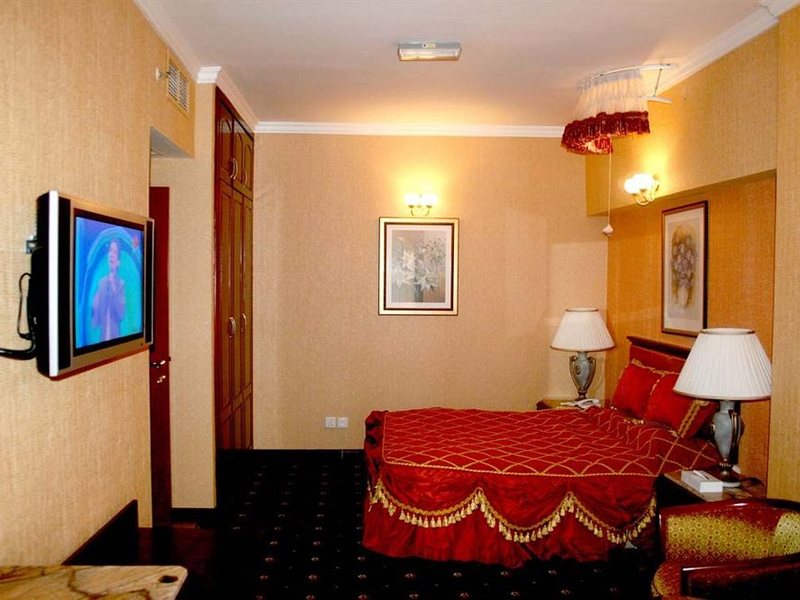 Versailles Hotel 49949