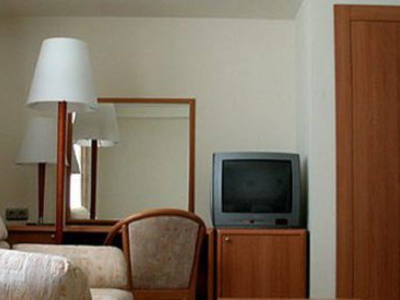 Victoria Hotel 12192