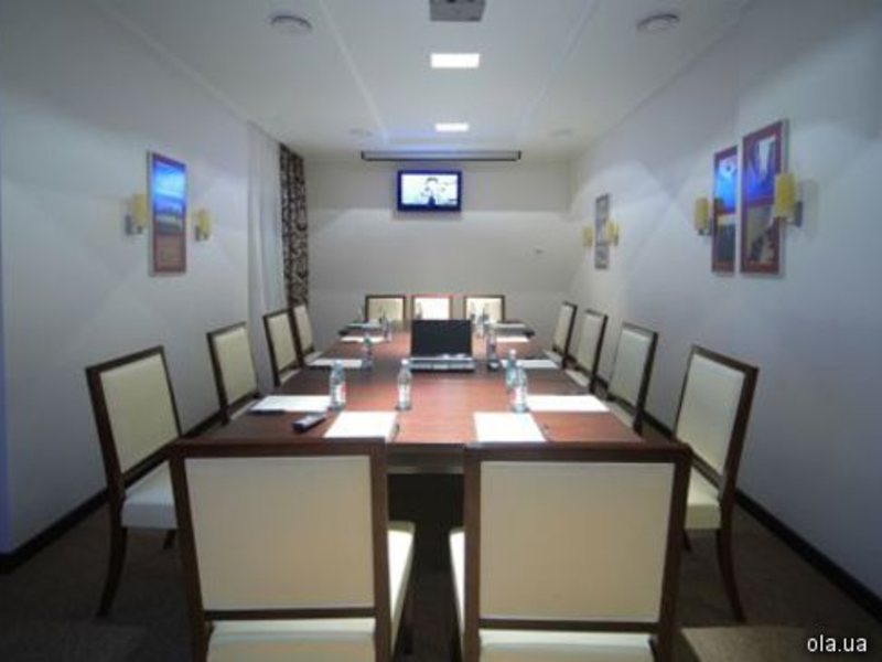 Victoria Hotel 12308