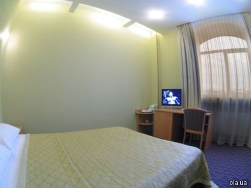 Victoria Hotel 12318