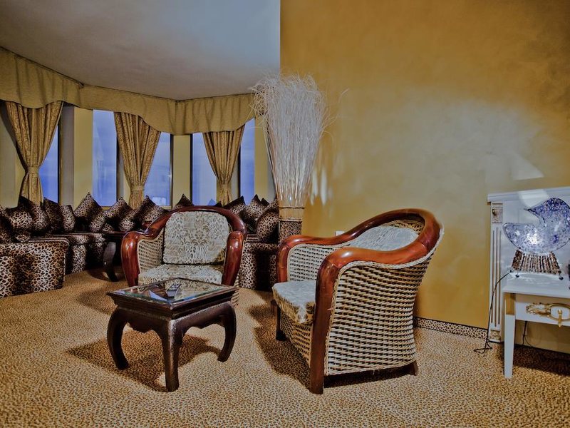 Victoria Palace  173996