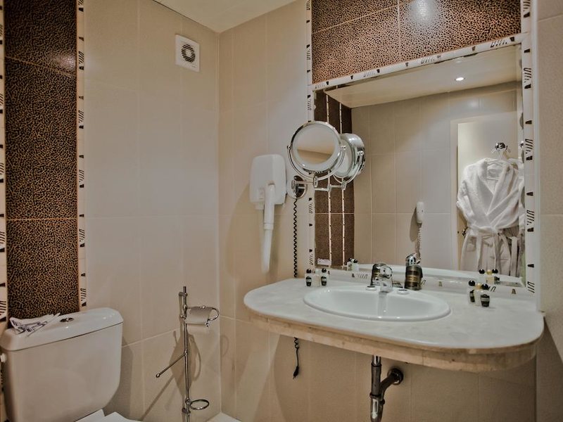 Victoria Palace  174003