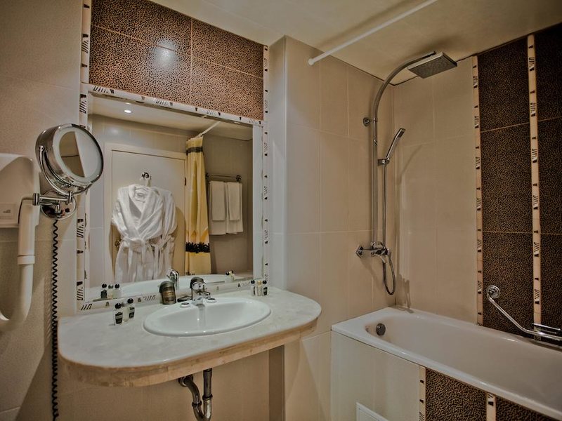 Victoria Palace  174005