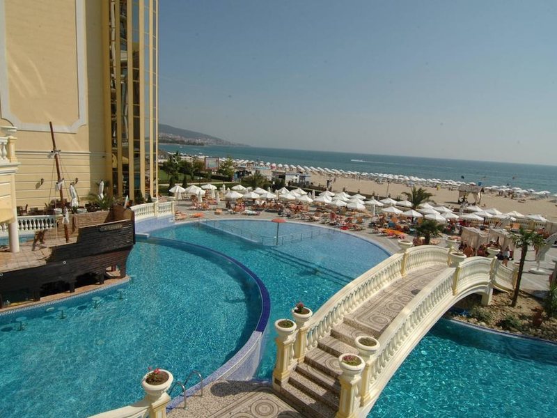 Victoria Palace  174010