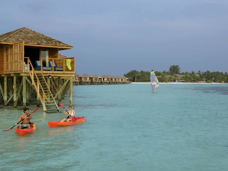 Vilamendhoo Island Resort & Spa 227795
