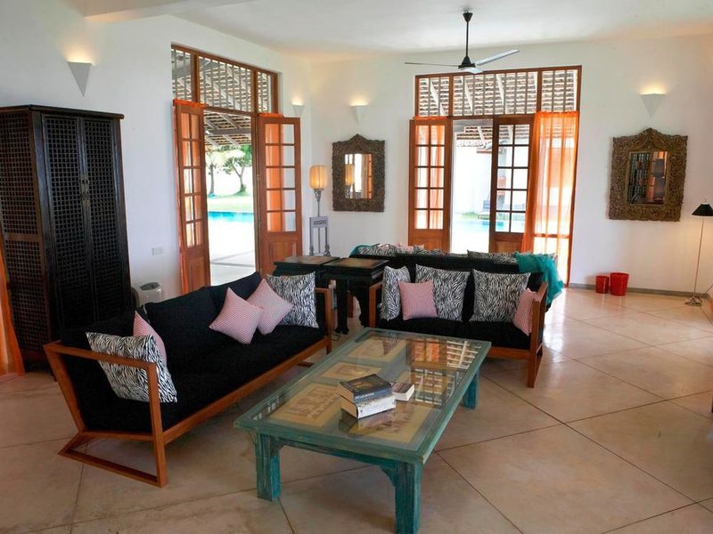 Villa Frangipani Tree 112305