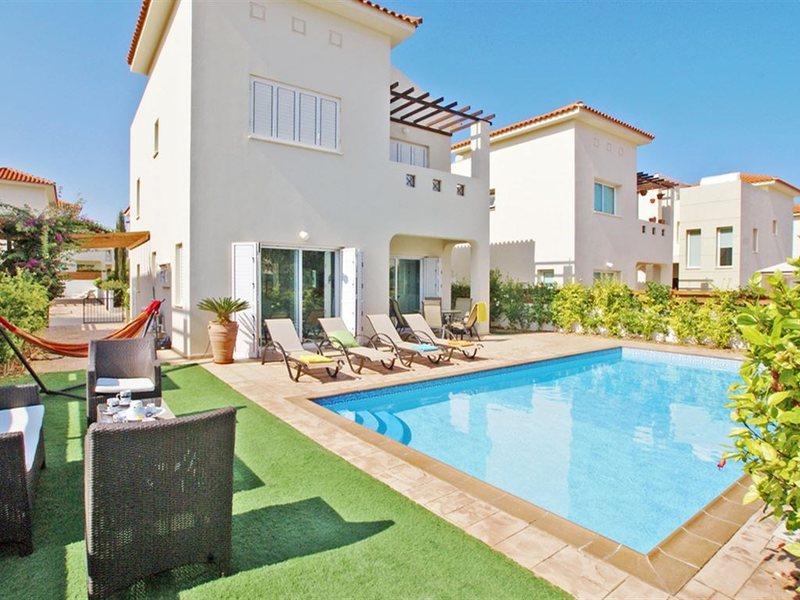 Villas2Let Agia Triada 292923
