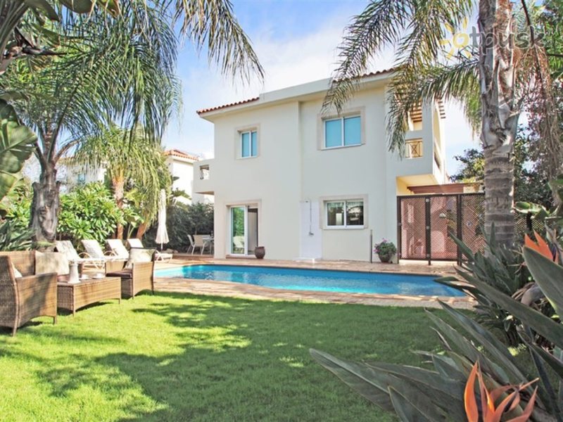 Villas2Let Cavo Greco 292942