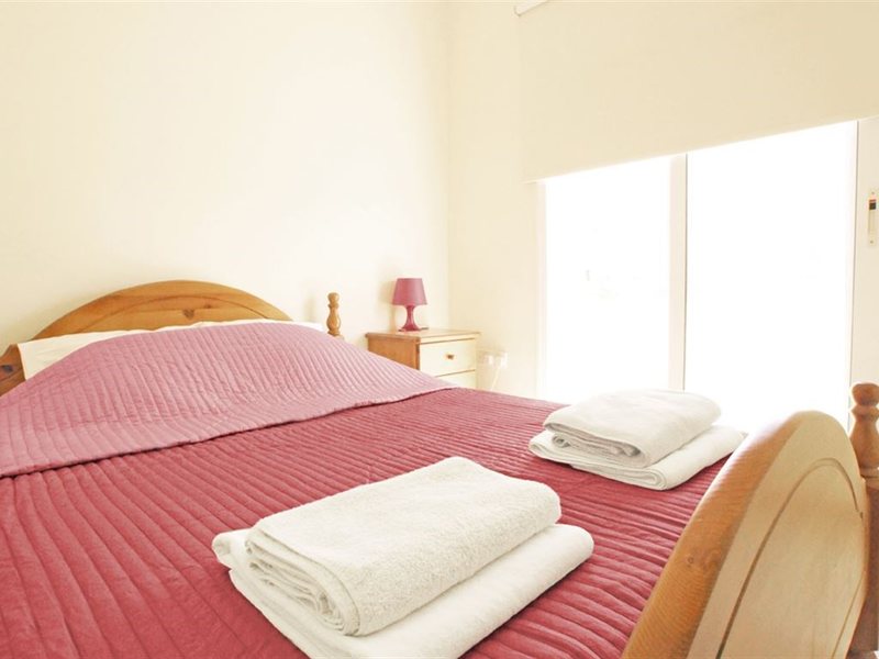 Villas2Let Kapparis  292982