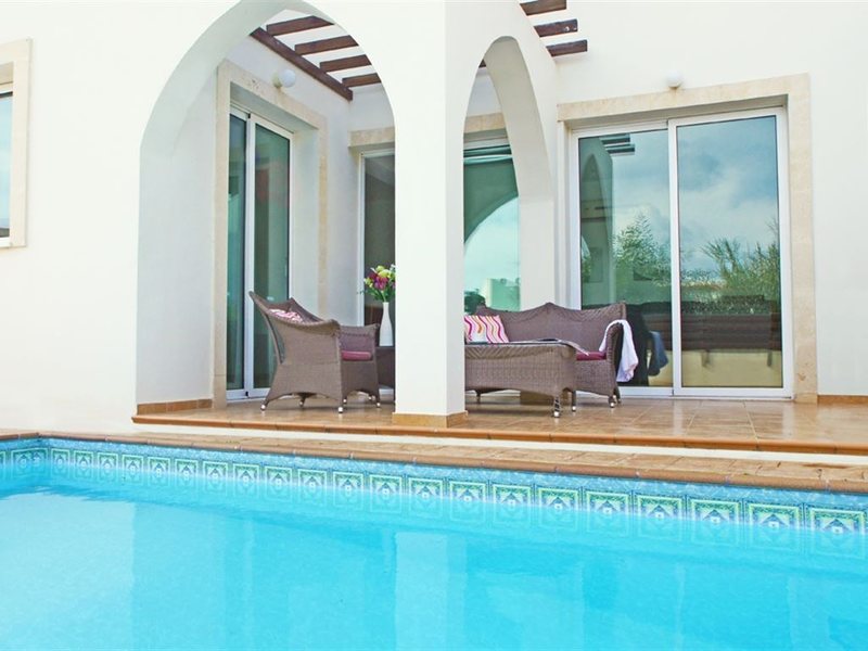 Villas2Let Pernera 292991
