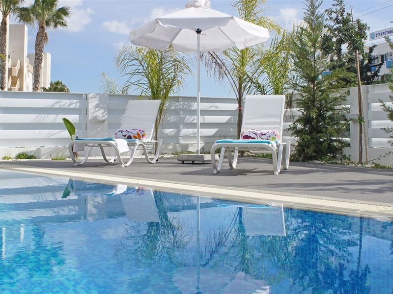 Villas2Let Pernera 292993