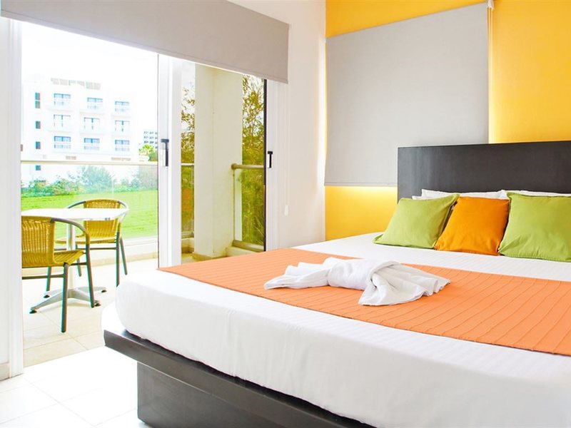 Villas2Let Pernera 292997