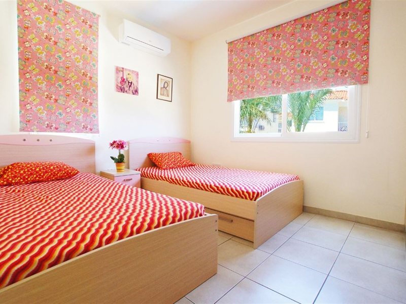 Villas2Let Pernera 293002