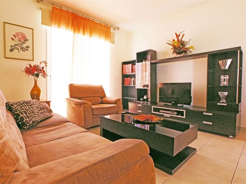 Villas2Let Pernera 293004