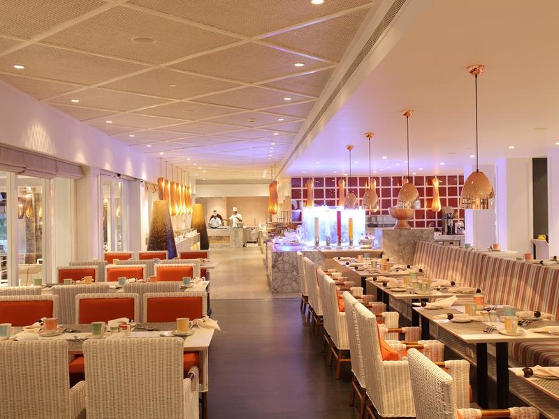 Vivanta by Taj  112504