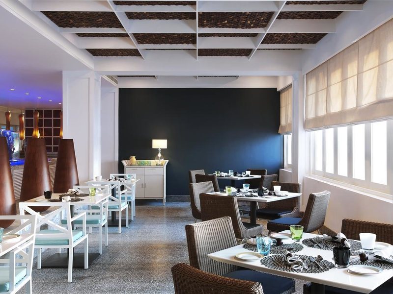 Vivanta by Taj  112515