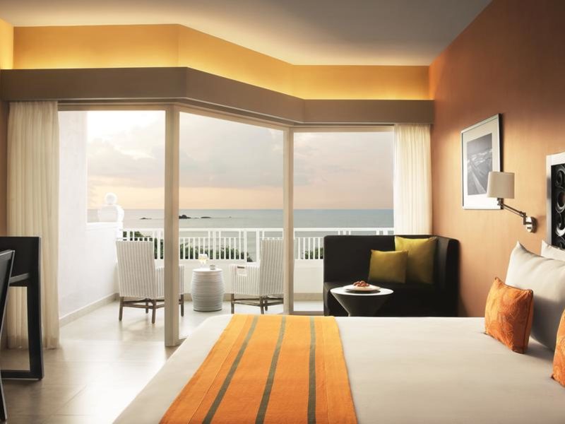 Vivanta by Taj  112524