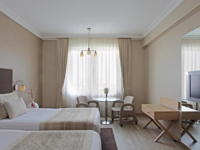 WOW Airport Hotel  105820