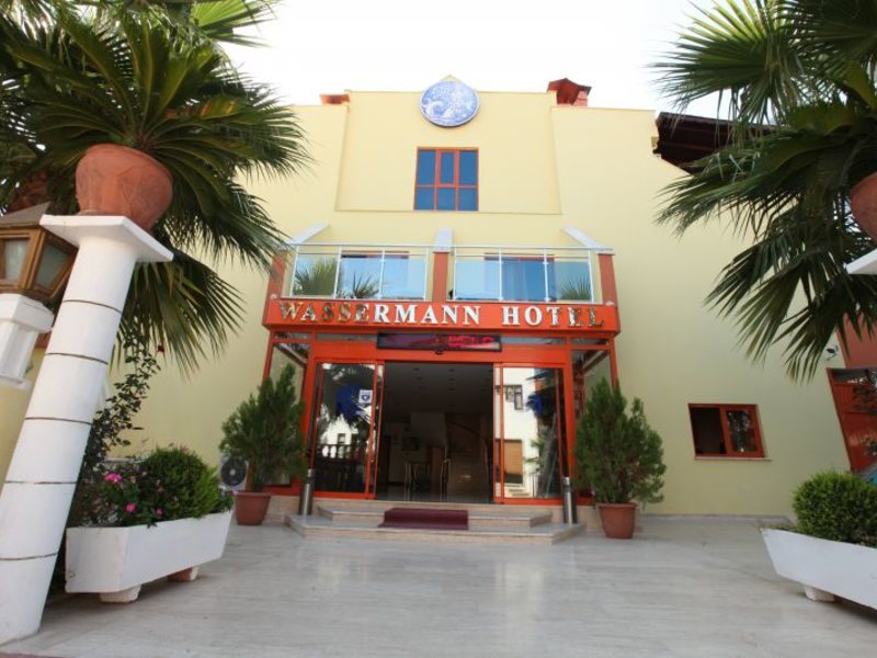 Wassermann Hotel 33759