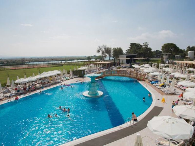 Water Side Resort & Spa 67600