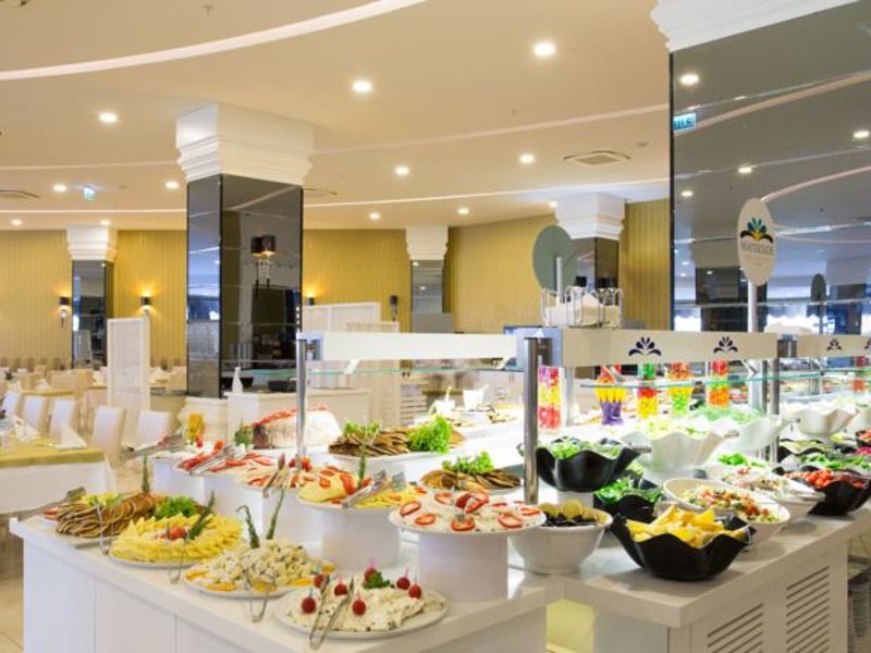 Water Side Resort & Spa 67608