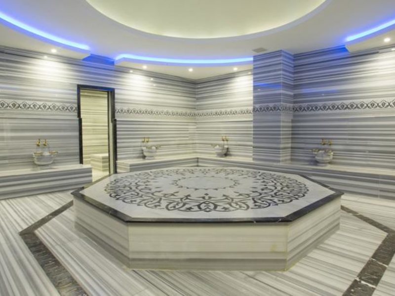 Water Side Resort & Spa 67618