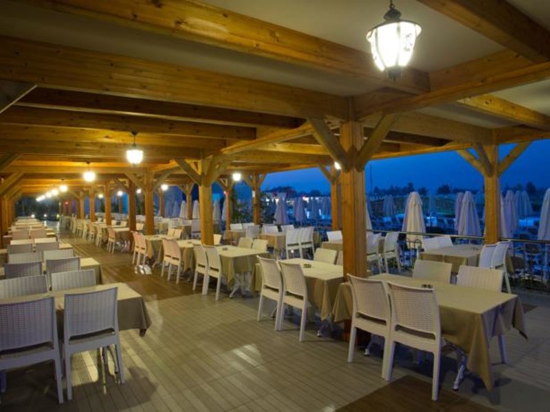 Water Side Resort & Spa 67619