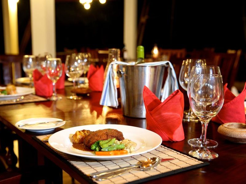 Whispering Palms Hotel  110870