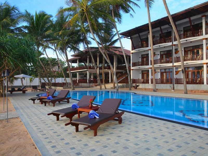 Whispering Palms Hotel  110878