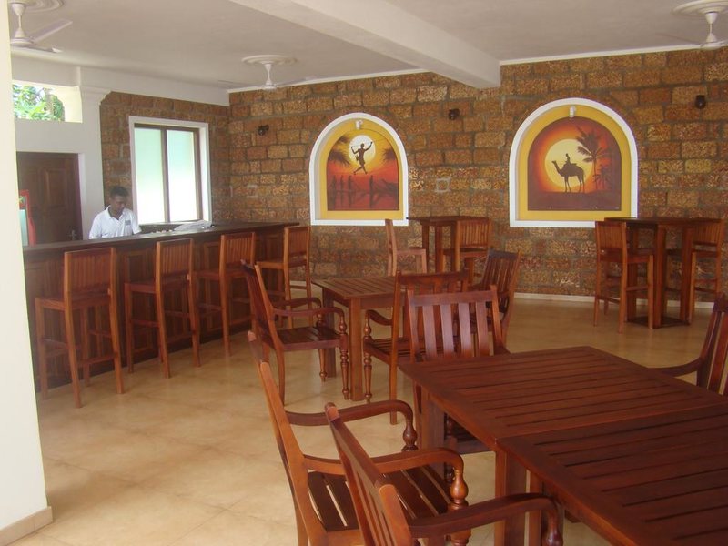 Whispering Palms Hotel  110883