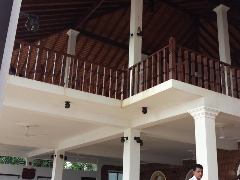 Whispering Palms Hotel  110884