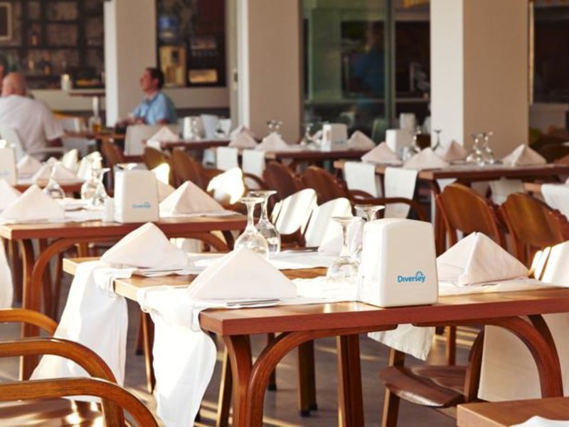 White City Beach Hotel 105681