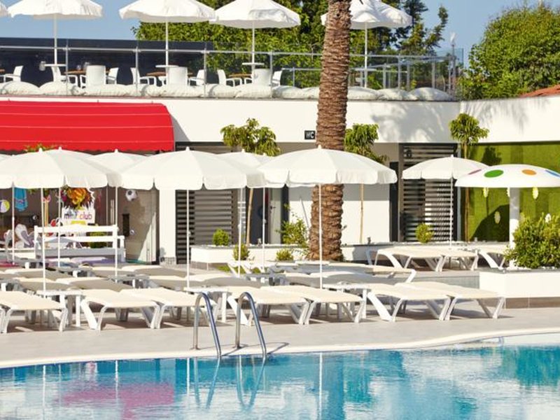 White City Beach Hotel 105689