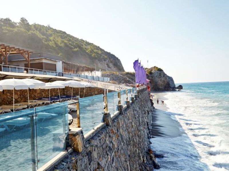 White City Beach Hotel 105695
