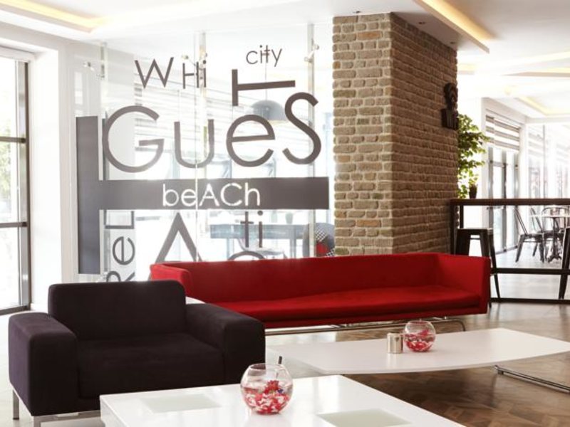 White City Beach Hotel 105708